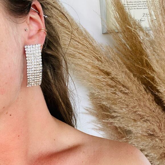 NORDSTROM REVOLVE Silver White Bar CZ Rhinestone 1.75" Stud Earrings Jewelry - Picture 5 of 9